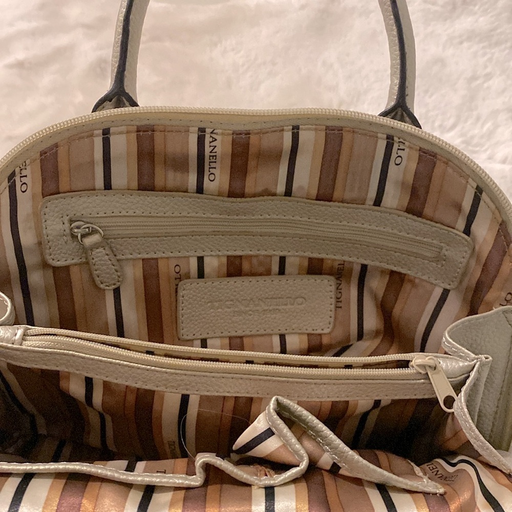 Tignanello Leather Dome Champagne Bag Like New - Picture 6 of 8